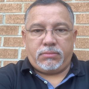 Meet your Posher, Abelardo